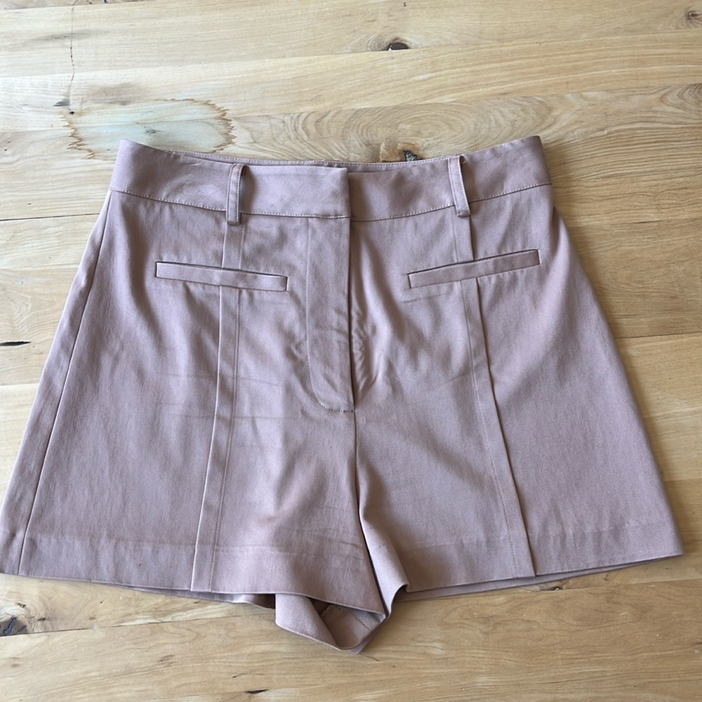 Gianni Bini shorts, caramel color, size 6